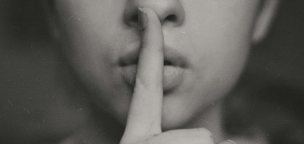 Article on house selling secrets from professional real estate investors like FIT Acquisitions for homeowners looking to sell their home fast.