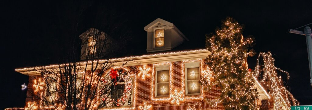 FIT Acquisitions makes selling your home after the holidays fast and easy, no repairs required, for cash.