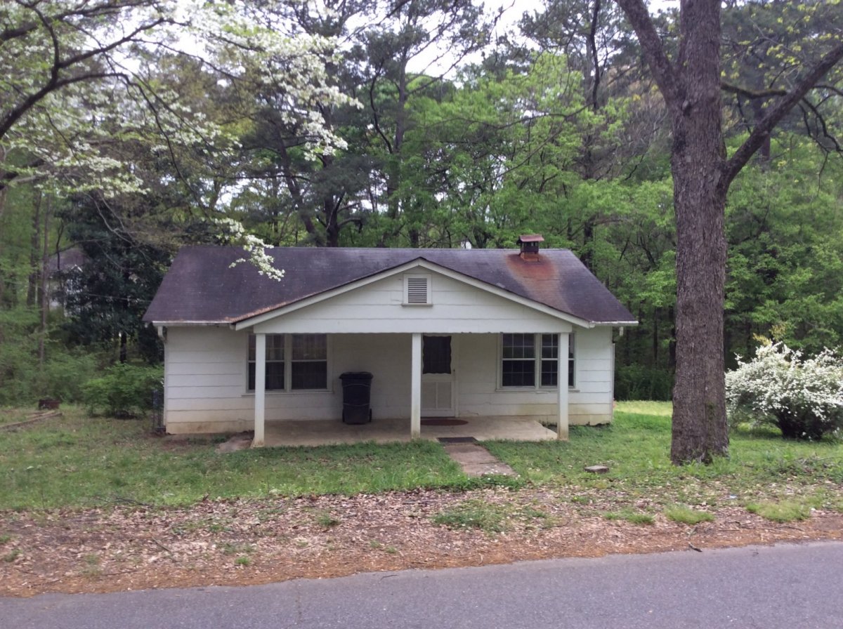run down house Roswell, GA