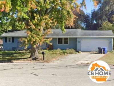 home at 708 Miller Ln in Kaukauna, WI before purchased and renovated by CB Home Solutions
