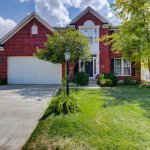 make your yard stand out - Selling Cincinnati house
