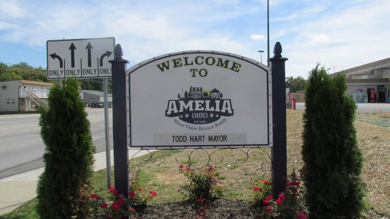 welcome to amelia oh sign