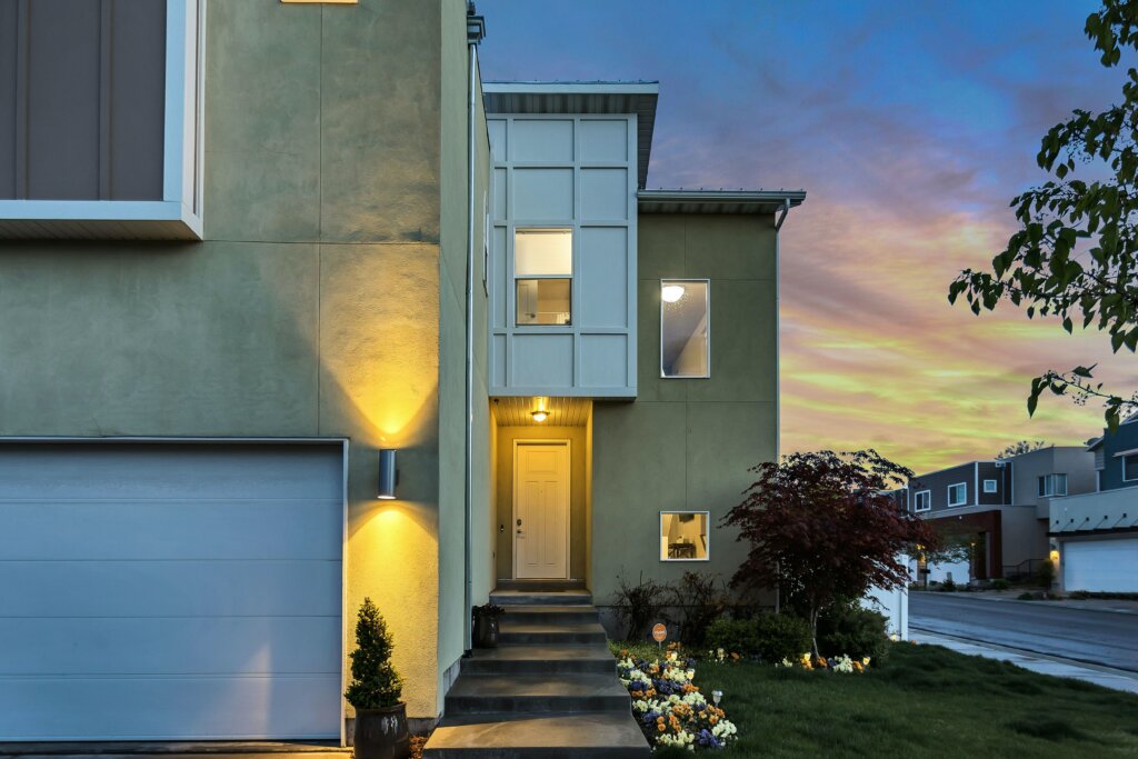 How To Avoid Over Pricing Your Home in Greater Cincinnati Area or Northern Kentucky - house at sunset