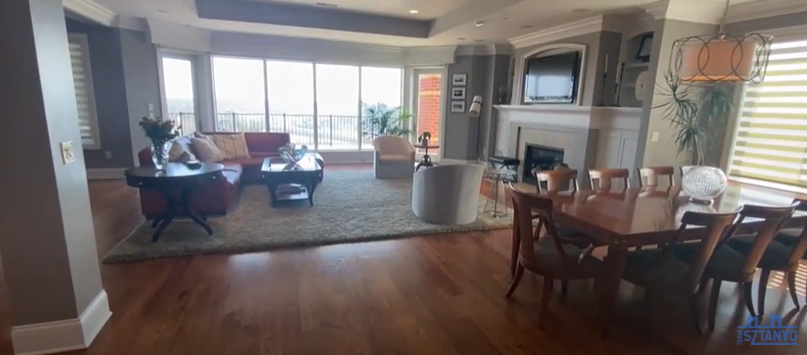 Luxury Condos in Cincinnati, OH- Living room