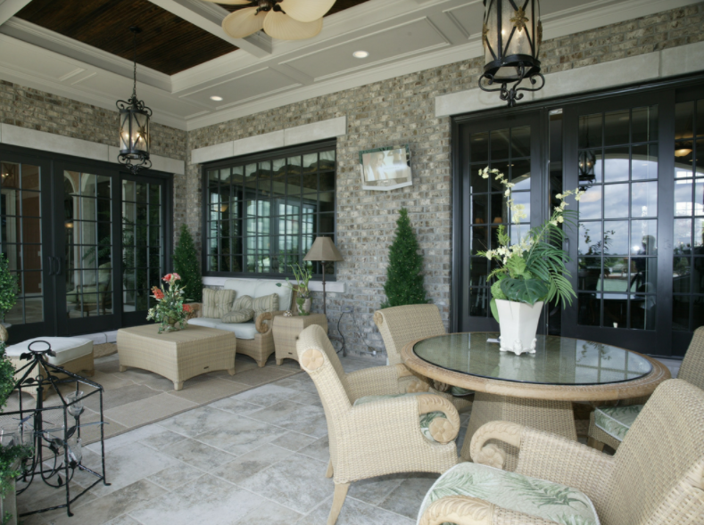 Multigenerational Home - Living room