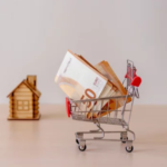 Choose the Right Offer When Selling Your House- Shopping