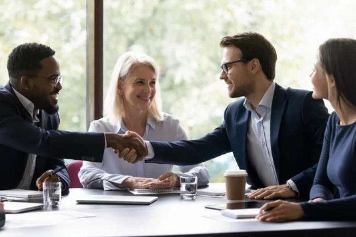 What To Expect At The Closing Table- Agreement