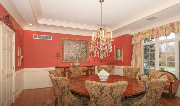 Home Staging Mistakes- Dining table