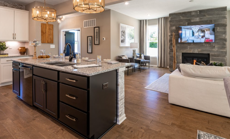 Unique Wyatt home- Kitchen