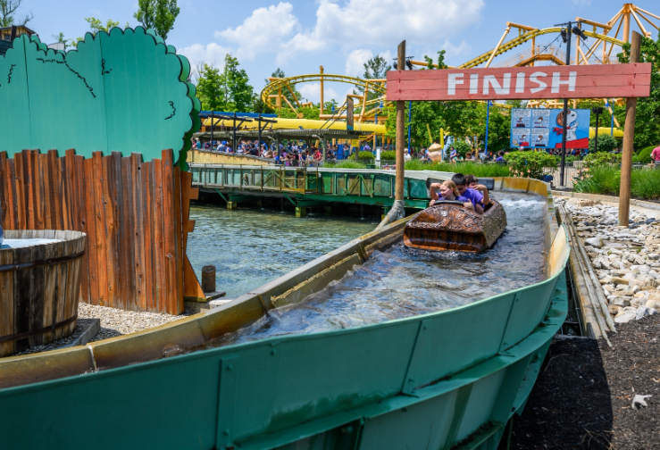 Race for your life Charlie Brown log ride- Kings Island Cincinnati