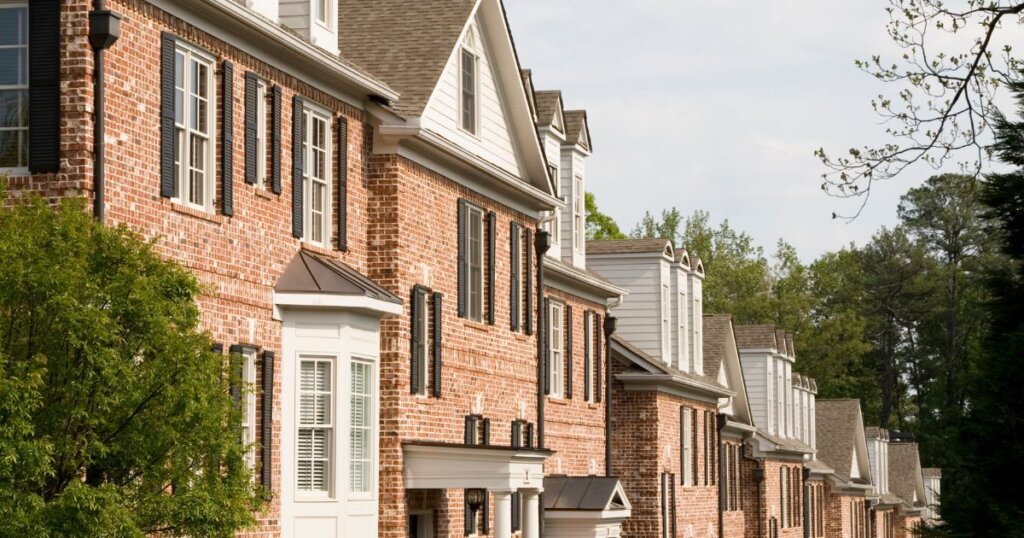 Quick Buys or Quick Bypass? The True Colors of Companies That Purchase Homes in a Flash