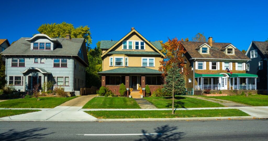 Think Twice: The Hidden Dangers of 'Sell My Luxury House Fast for Cash As Is' Promises