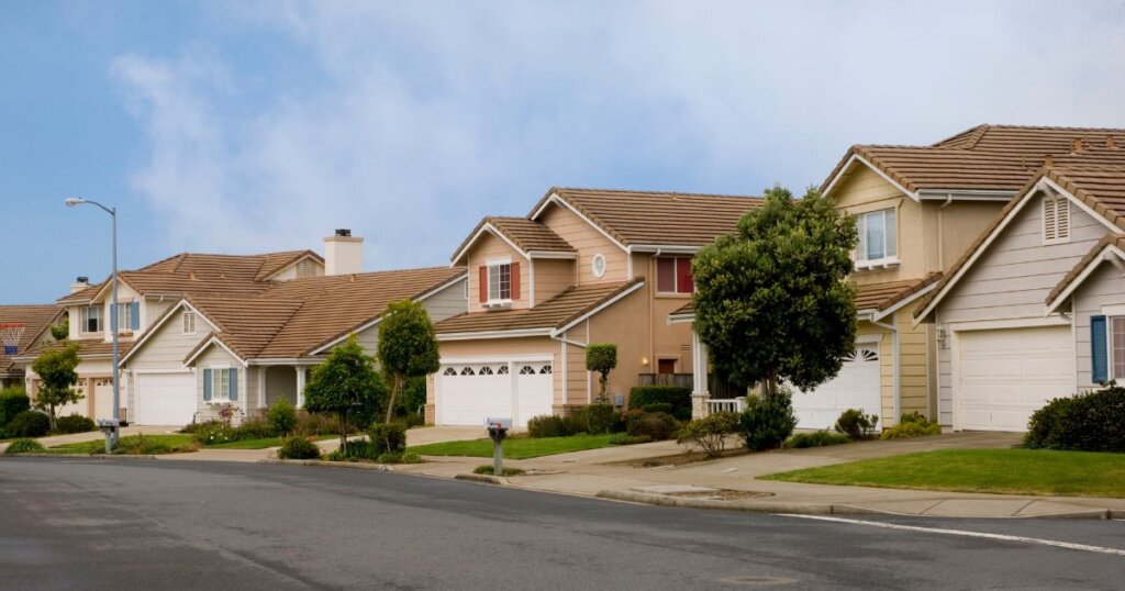 The Dark Side of We Buy Your House Fast Offers in America