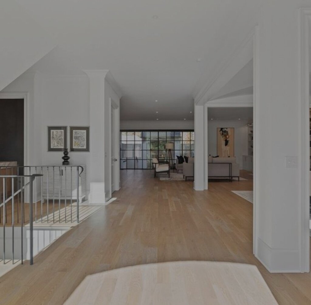 Discover your dream home in the heart of Georgia! Explore houses for sale in the perfect location