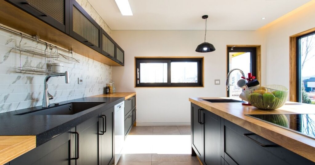 Who Really Wins When You Sell Your House to Investors?