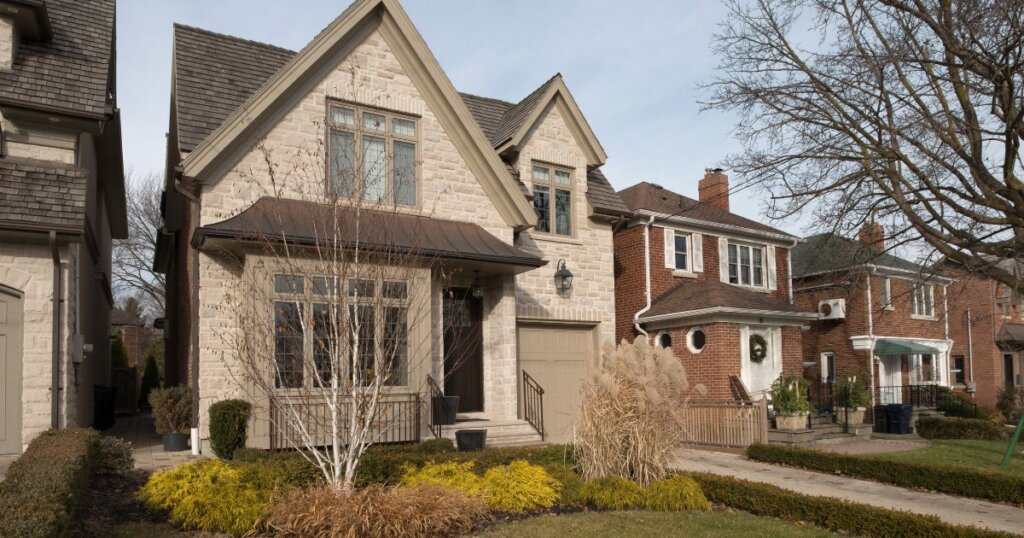 Why You Should Think Twice Before Falling for We Buy Homes for Cash Near Me
