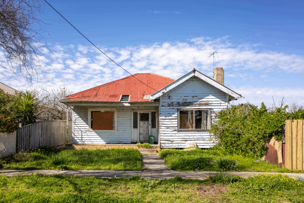 How long can I leave my house vacant in Harlingen, TX