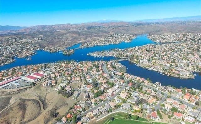 We buy houses Canyon Lake