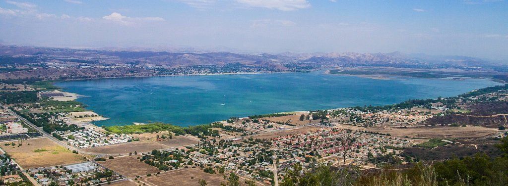 We buy houses Lake Elsinore