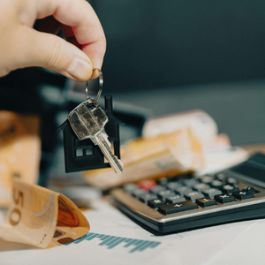 Selling Property to Pay Down Debt Seattle, WA