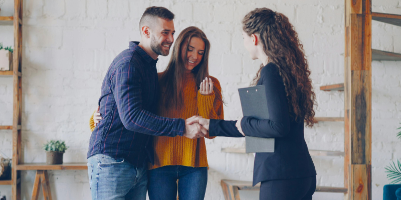 How to Find the Right Realtor in Another State in Seattle