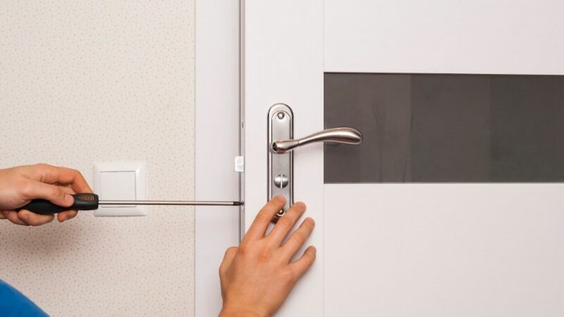 Repair door lock