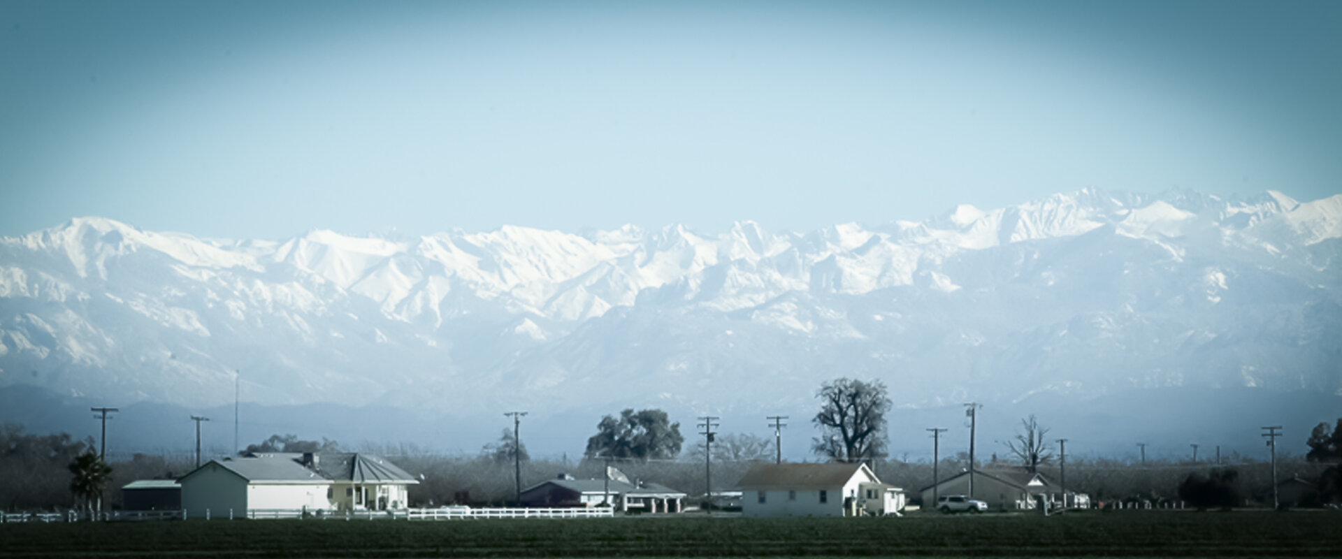 VIEW OF THE SIERRA NEVADA MOUNTAINS