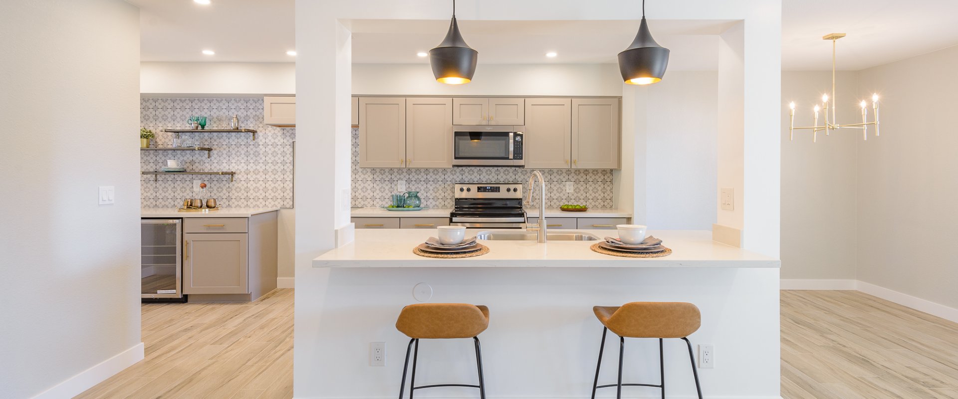 sell-my-home-for-cash-phoenix-ambassador-properties-vista-kitchen