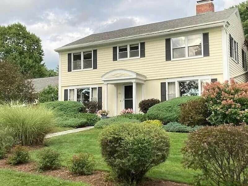 136 Crescent Rd, Burlington, VT 05401