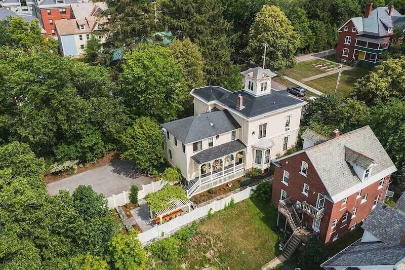 288 Maple St, Burlington, VT 05401