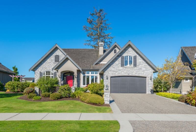 Is it better to sell or rent a house?