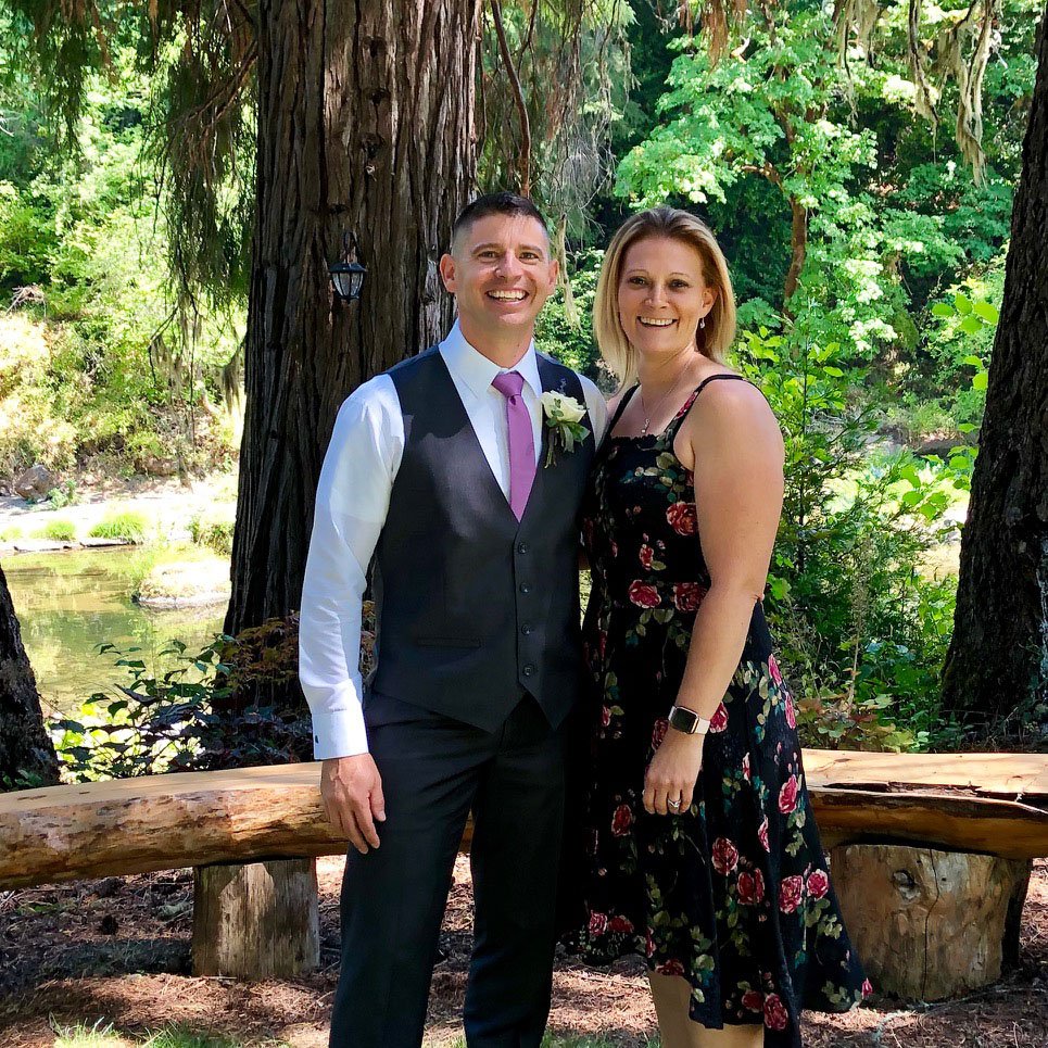 We buy houses and mobile homes in Oregon.