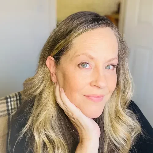 Portrait of Lisa, team member at LPI Home Buyers