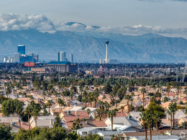Las Vegas, NV Zip Code Page - Overview of Whitney - Gr8housebuyers - 36.207539,-115.268154