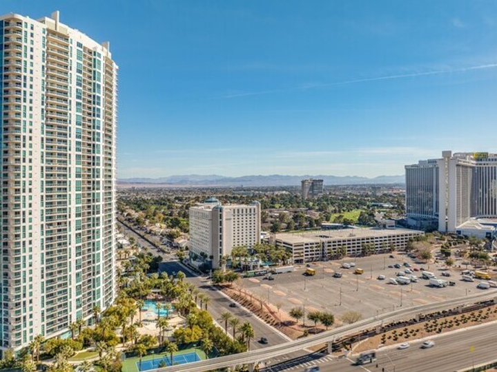Las Vegas, NV Zip Code Page - Overview of Winchester - Gr8housebuyers - 36.207539,-115.268154
