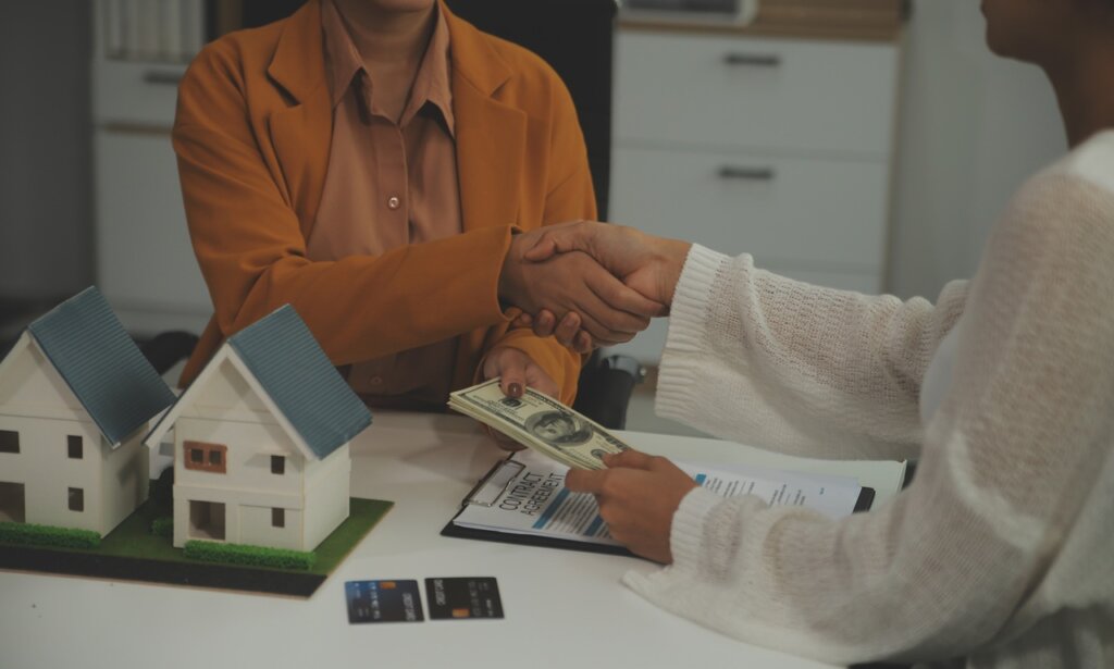 Companies that buy houses for cash in Baytown TX