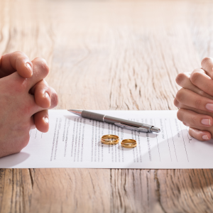 Steps to Sell a Home During Divorce in Alaska