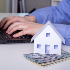 Selling by Owner vs. Real Estate Agent in Anchorage, Alaska