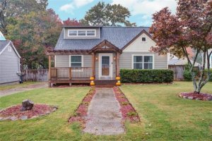 Realtor-house-listing-East-Point-GA