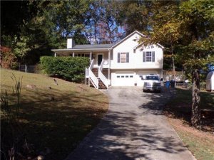 Real-Estate-Agent-House-ListingBall-Ground-GA