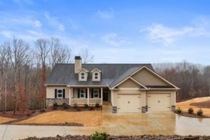 Real-Estate-Agent-House-Listing-Snellville-GA