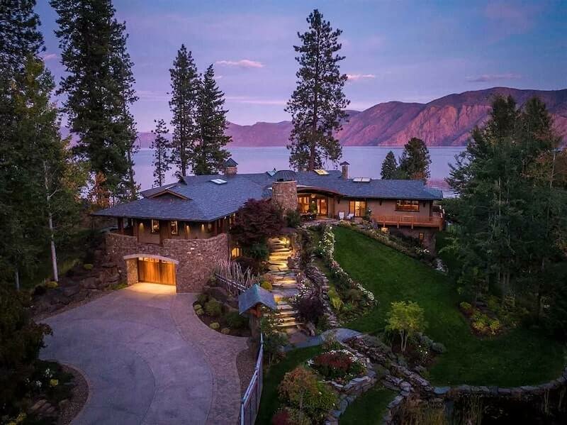552 Loch Haven Rd, Sagle, ID 83860