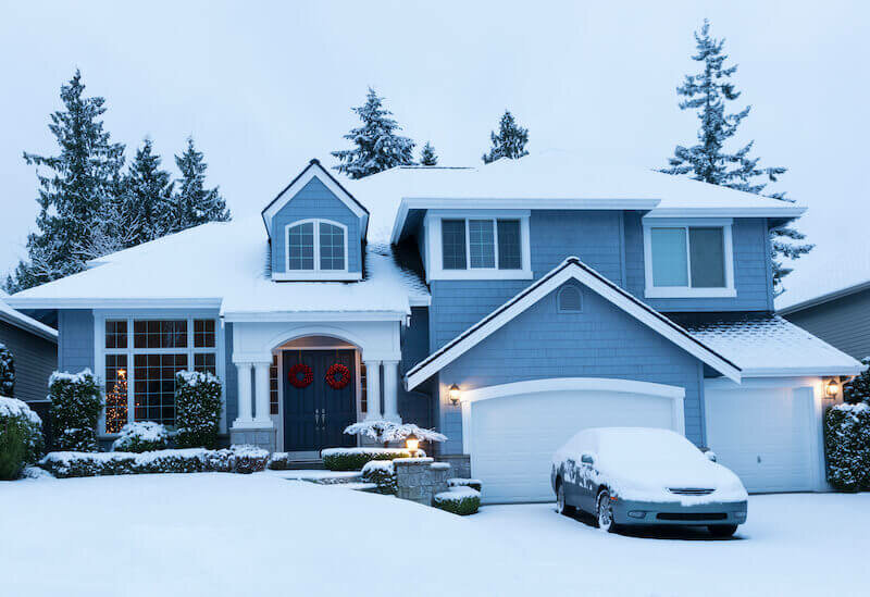 Differences Between Selling Your House in the Summer vs. The Winter