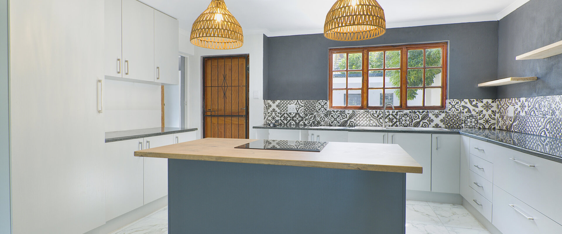 3 Bedroom House to Rent in Richmond Hill, PortElizabeth. Louw