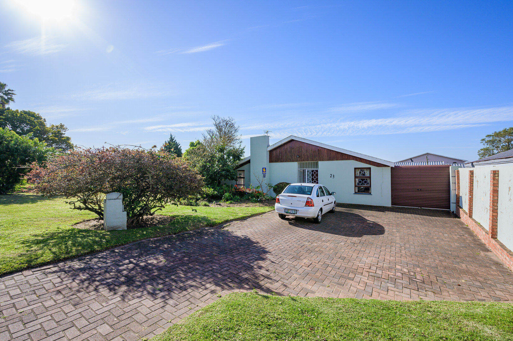 3 Bedroom House for Sale in Lorraine, PortElizabeth. Louw Lochner