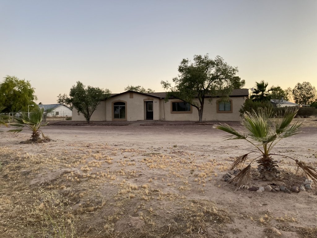 FSBO Guide - Picture of Arizona House taken at dusk
