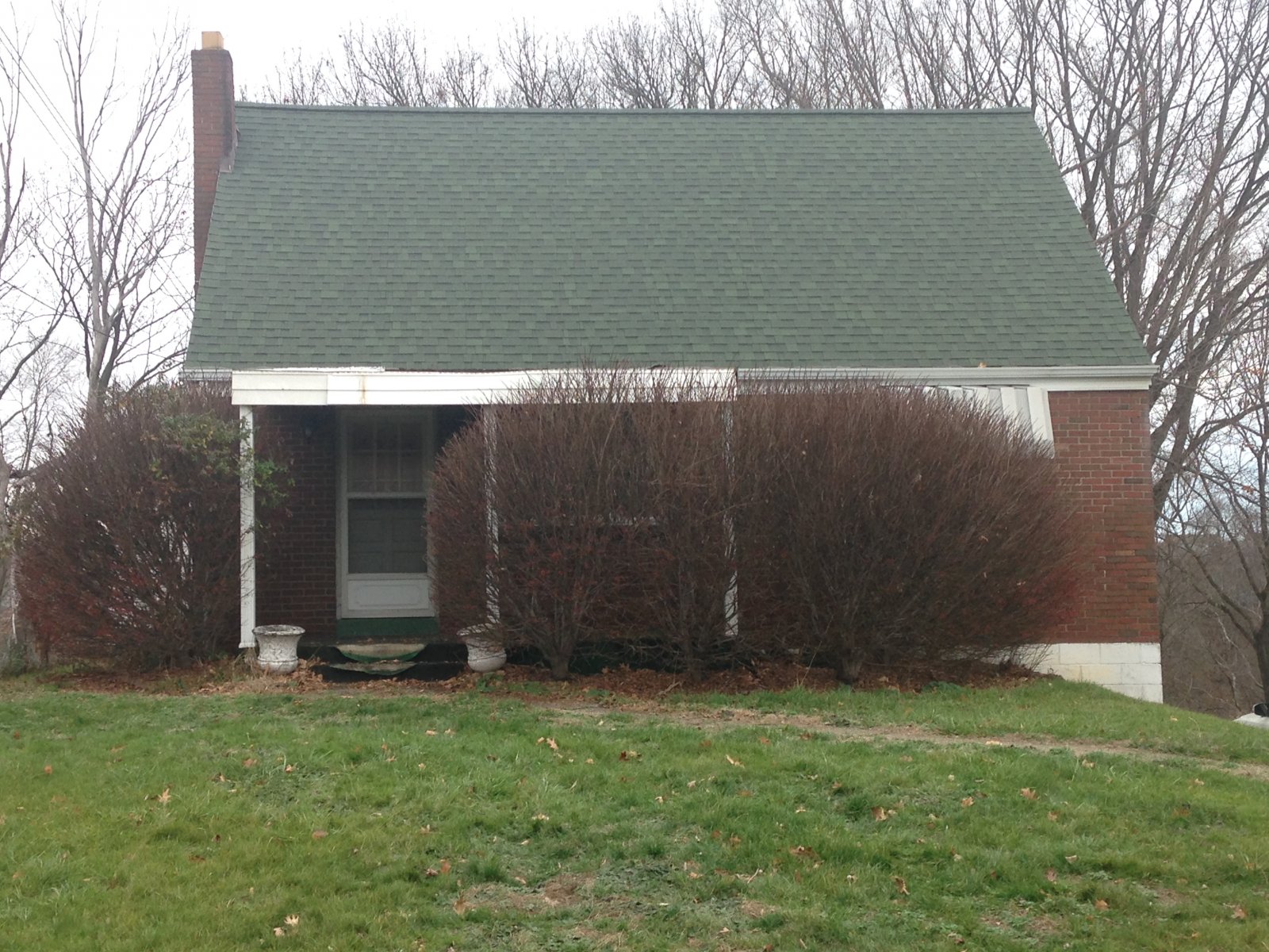 320 Sceneridge Rd - Fixer Upper Property