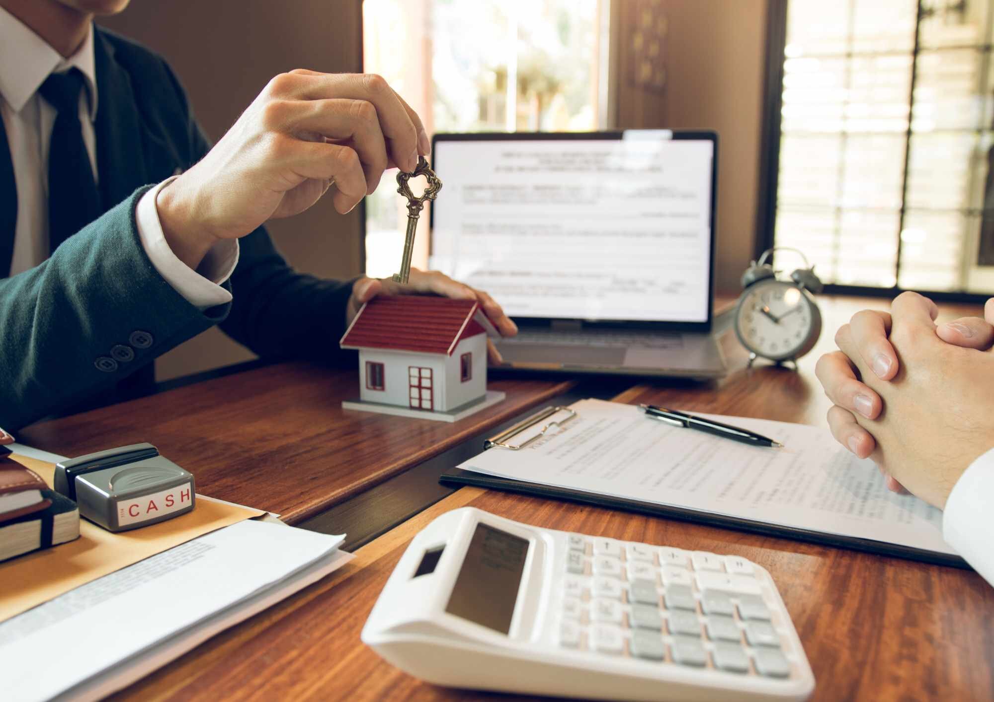 Risks And Considerations Of Selling A Home For Cash In Johnson City TN