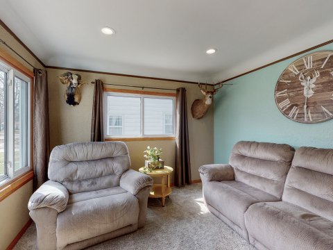 Living Room Picture 3