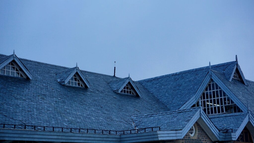 How To Sell A House With A Bad Roof 2